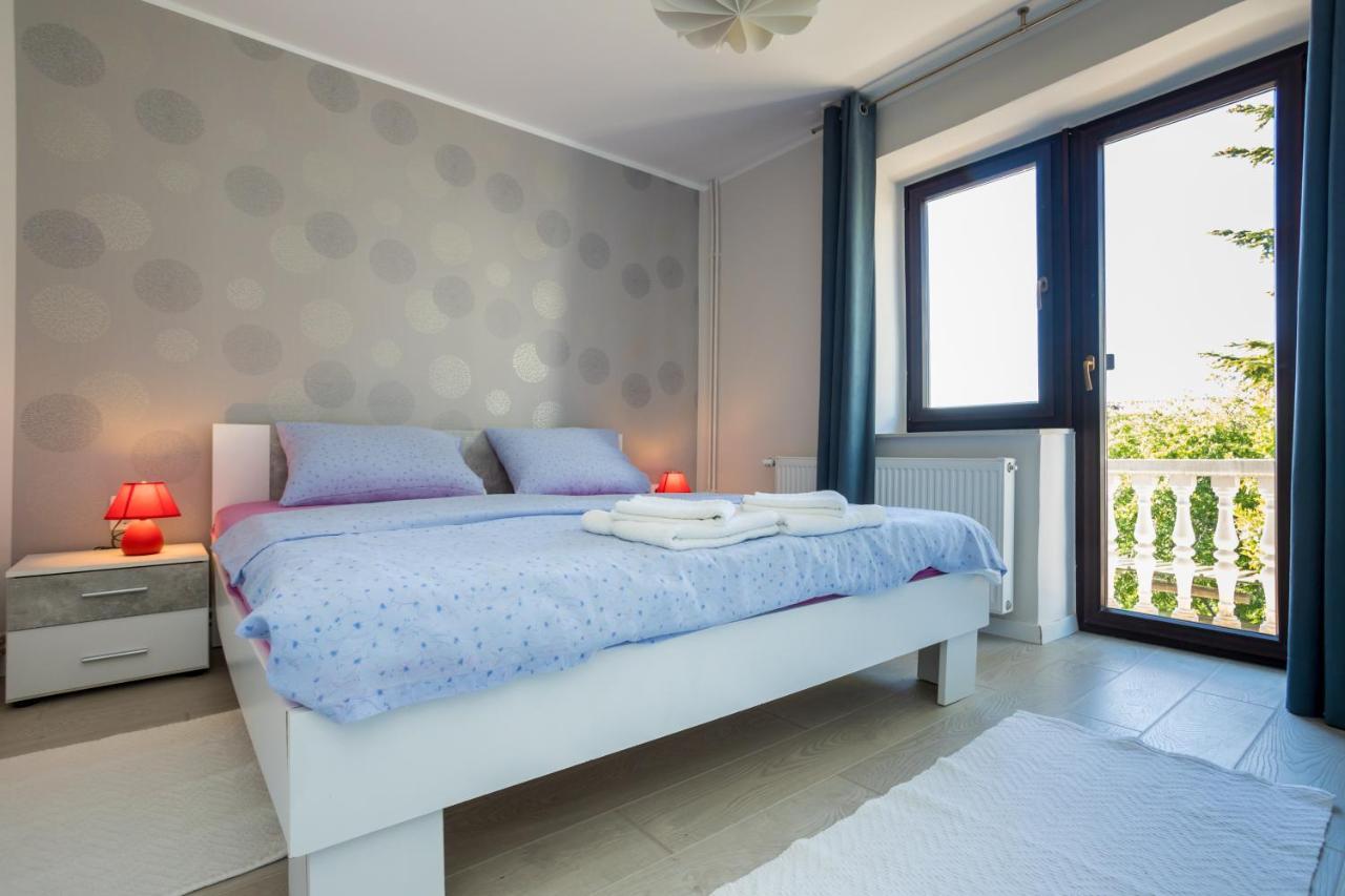 Apartman Marija Apartamento Njivice Exterior foto