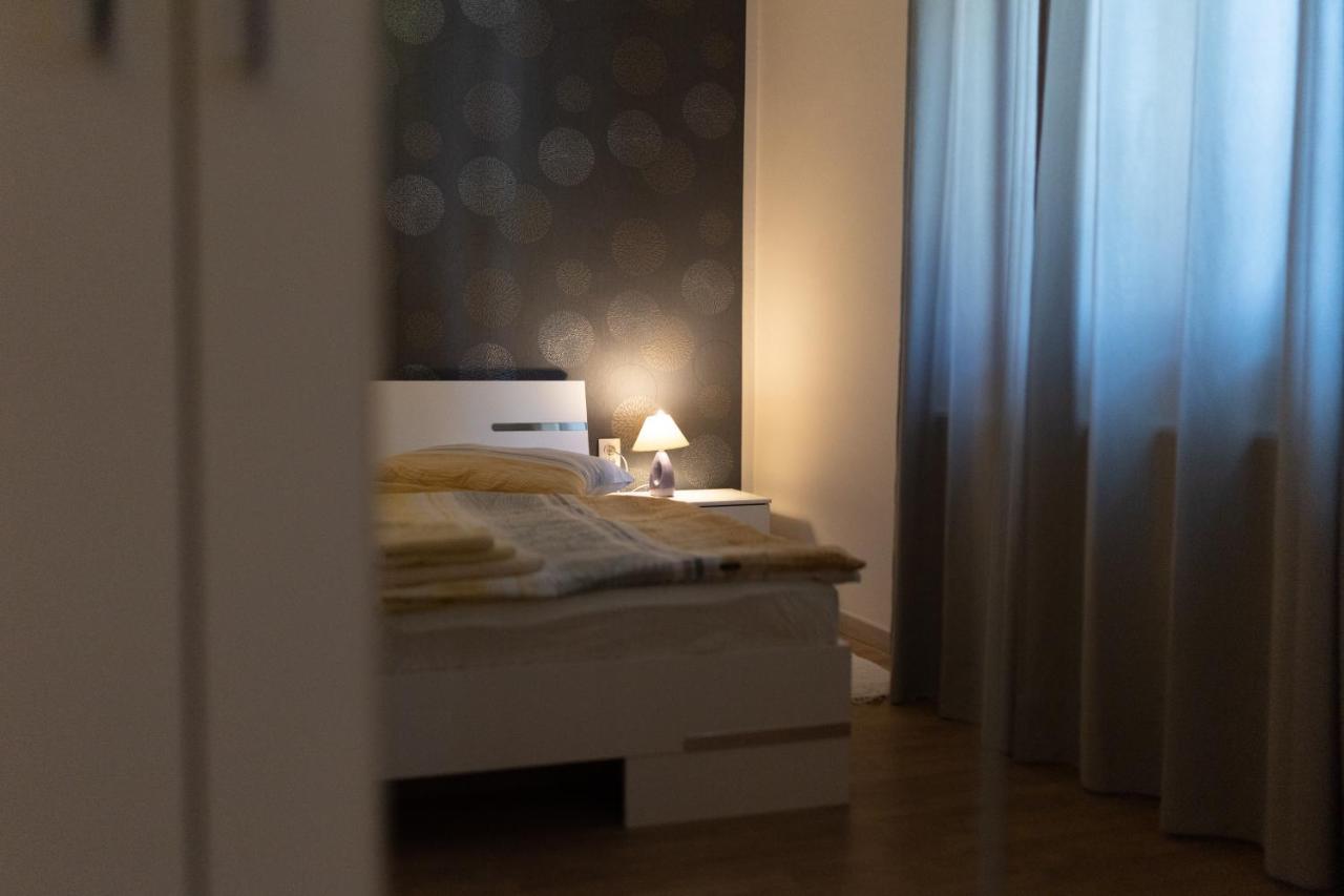 Apartman Marija Apartamento Njivice Exterior foto