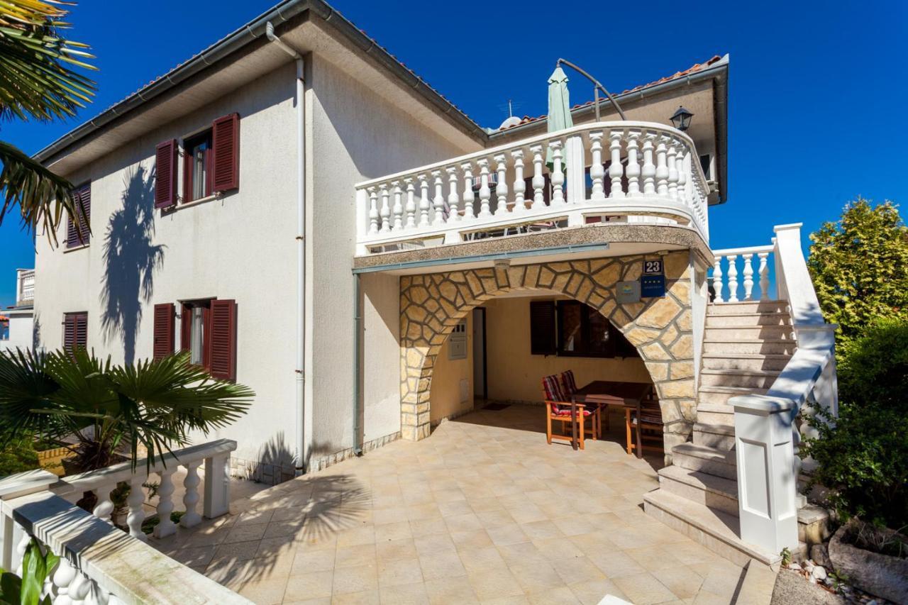 Apartman Marija Apartamento Njivice Exterior foto